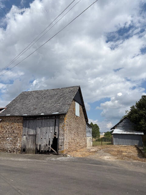 Autre à AMBRIERES-LES-VALLEES
