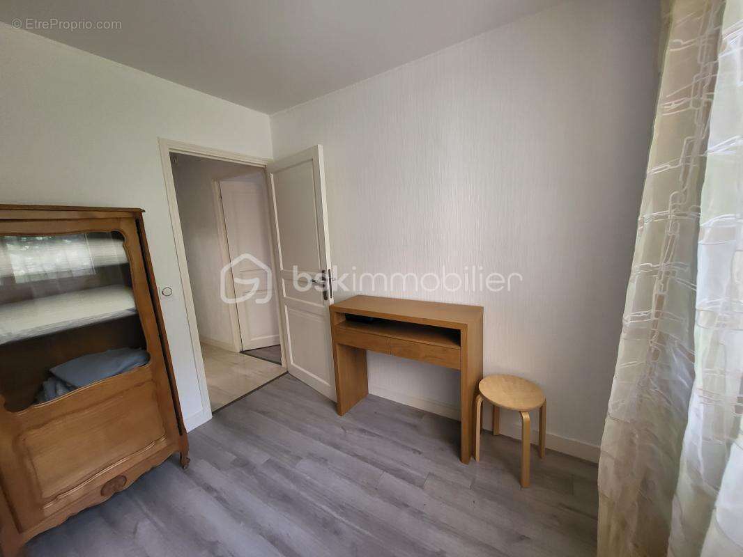 Appartement à EZE