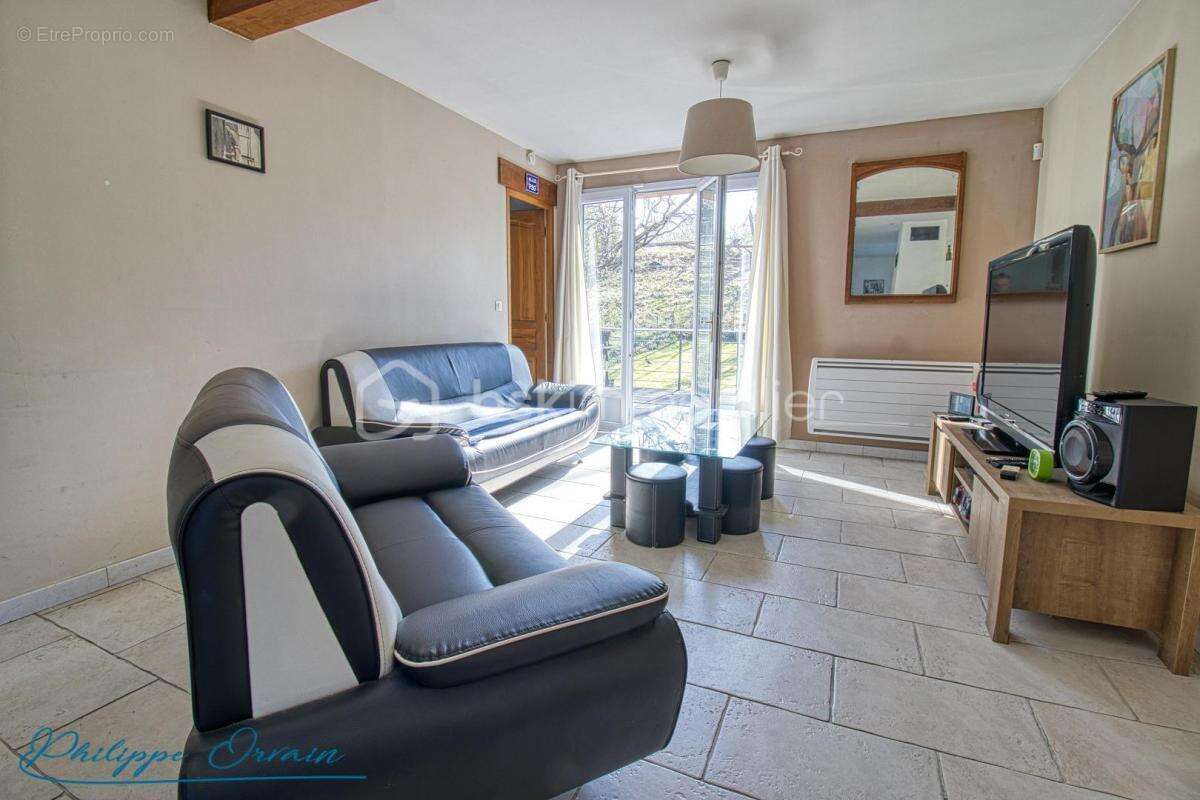 Maison à MORTEFONTAINE