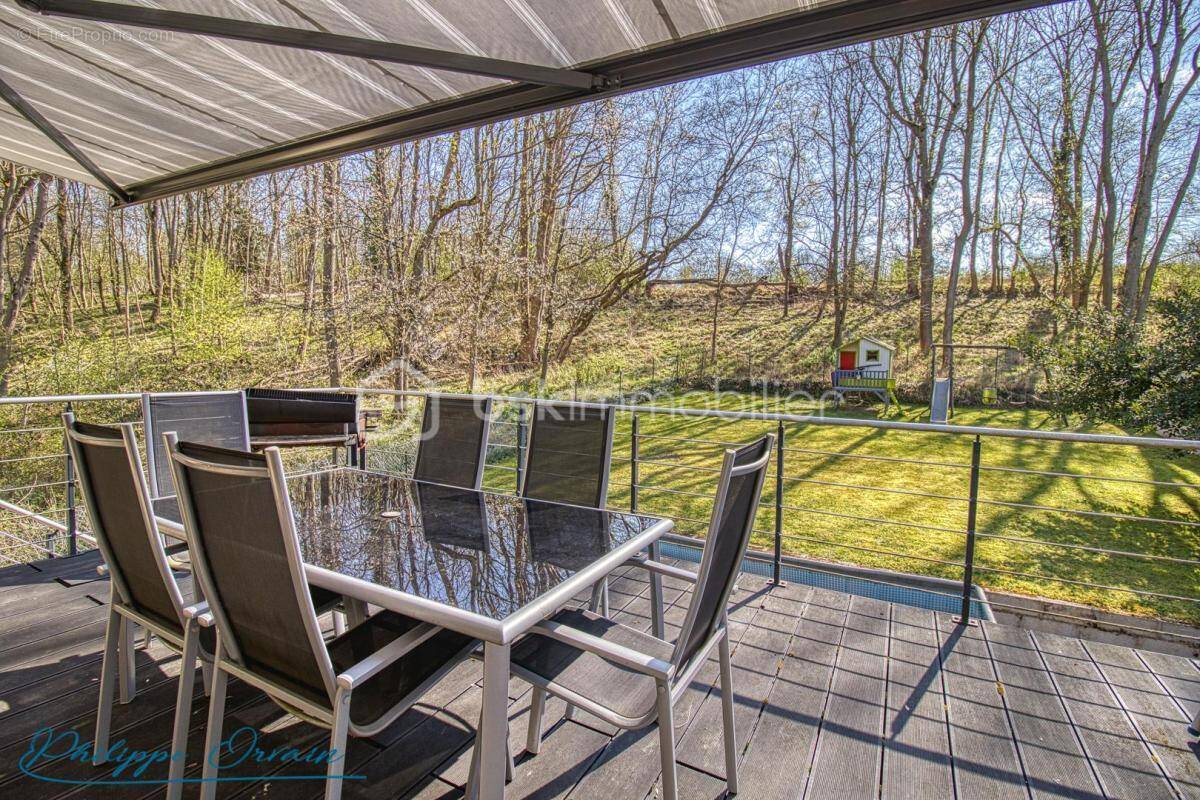 Maison à MORTEFONTAINE