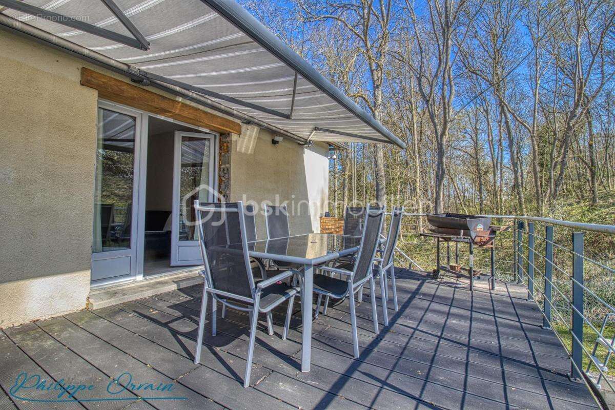 Maison à MORTEFONTAINE