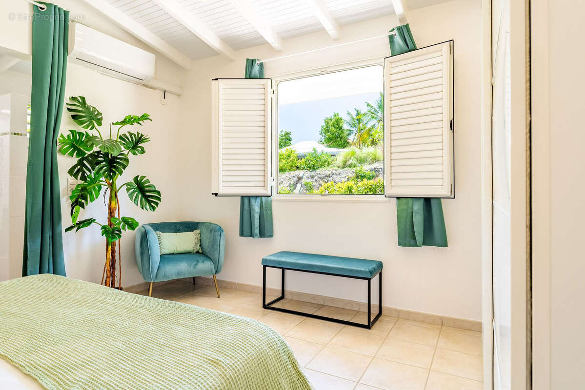 Maison à GRAND-BOURG