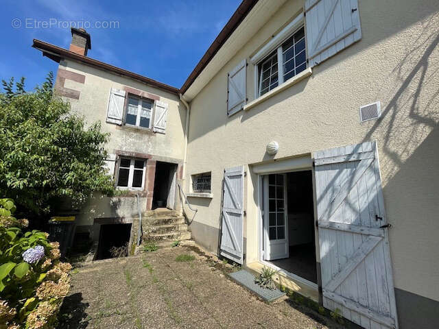 Maison à SAINT-VALBERT