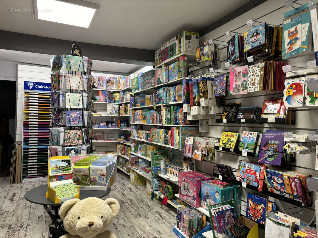 Commerce à MIRECOURT