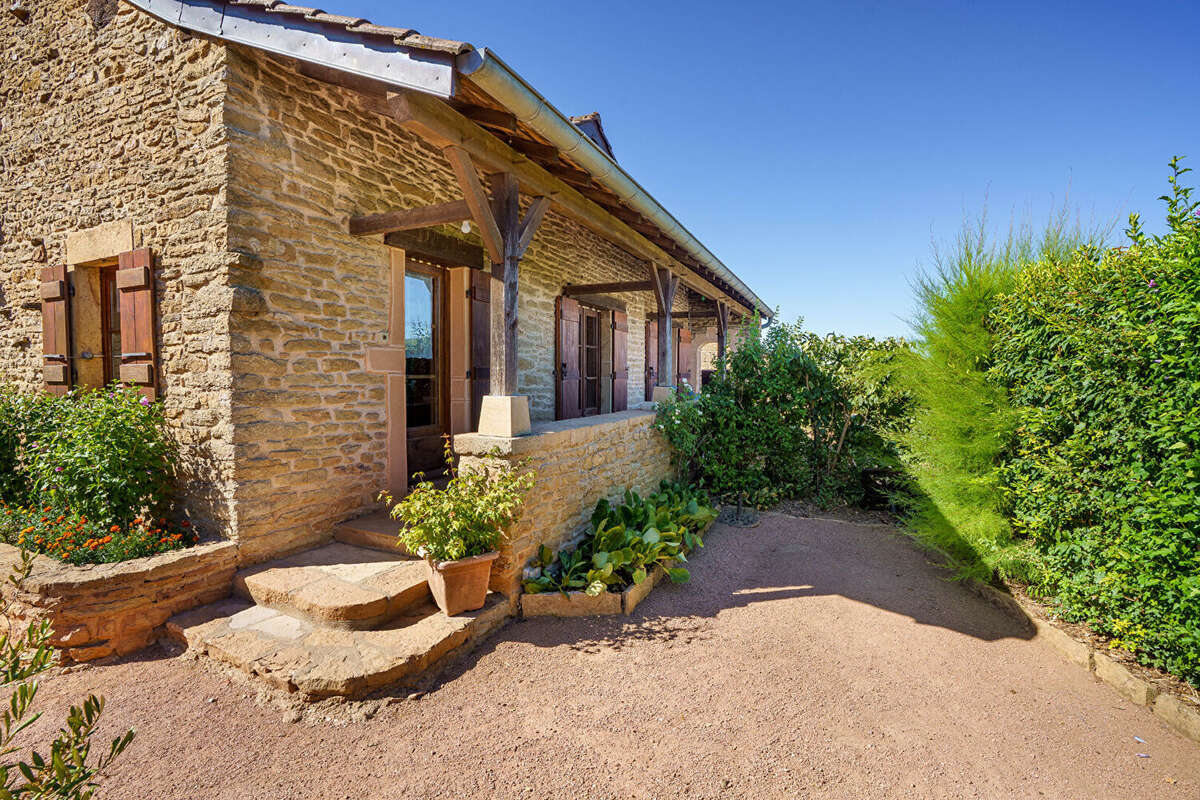Maison à CLUNY