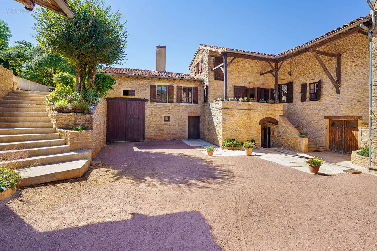 Maison à DONZY-LE-PERTUIS