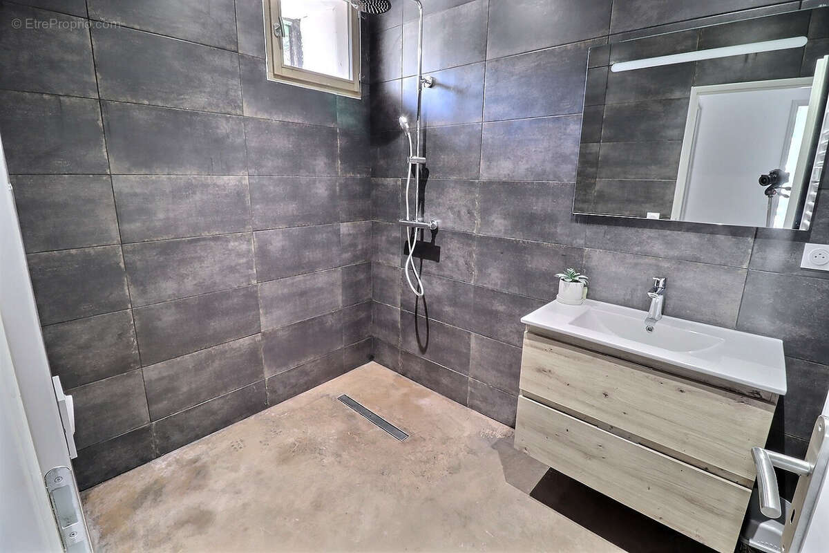 Appartement à CLERMONT-L&#039;HERAULT