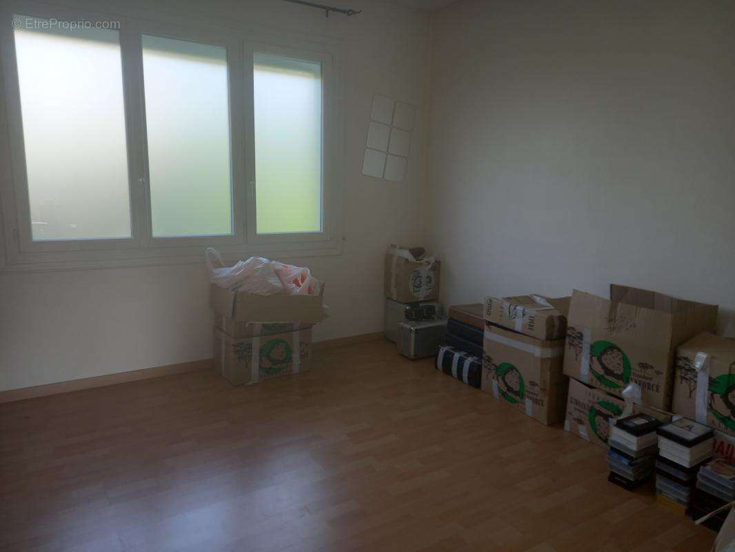 Maison à CORBEILLES