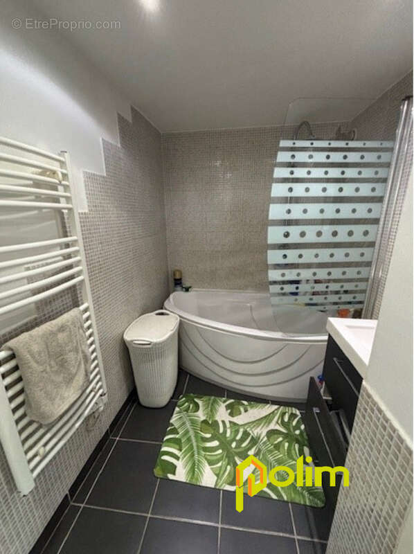 Appartement à PRENY