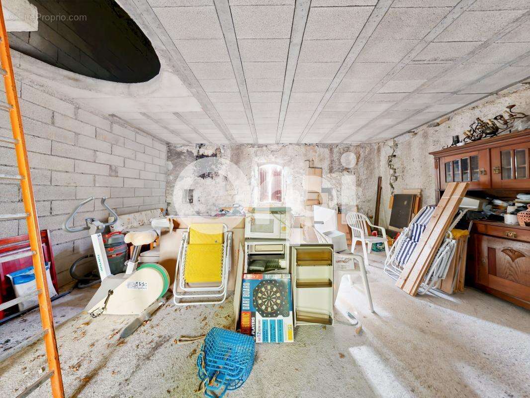 Maison à GROSPIERRES