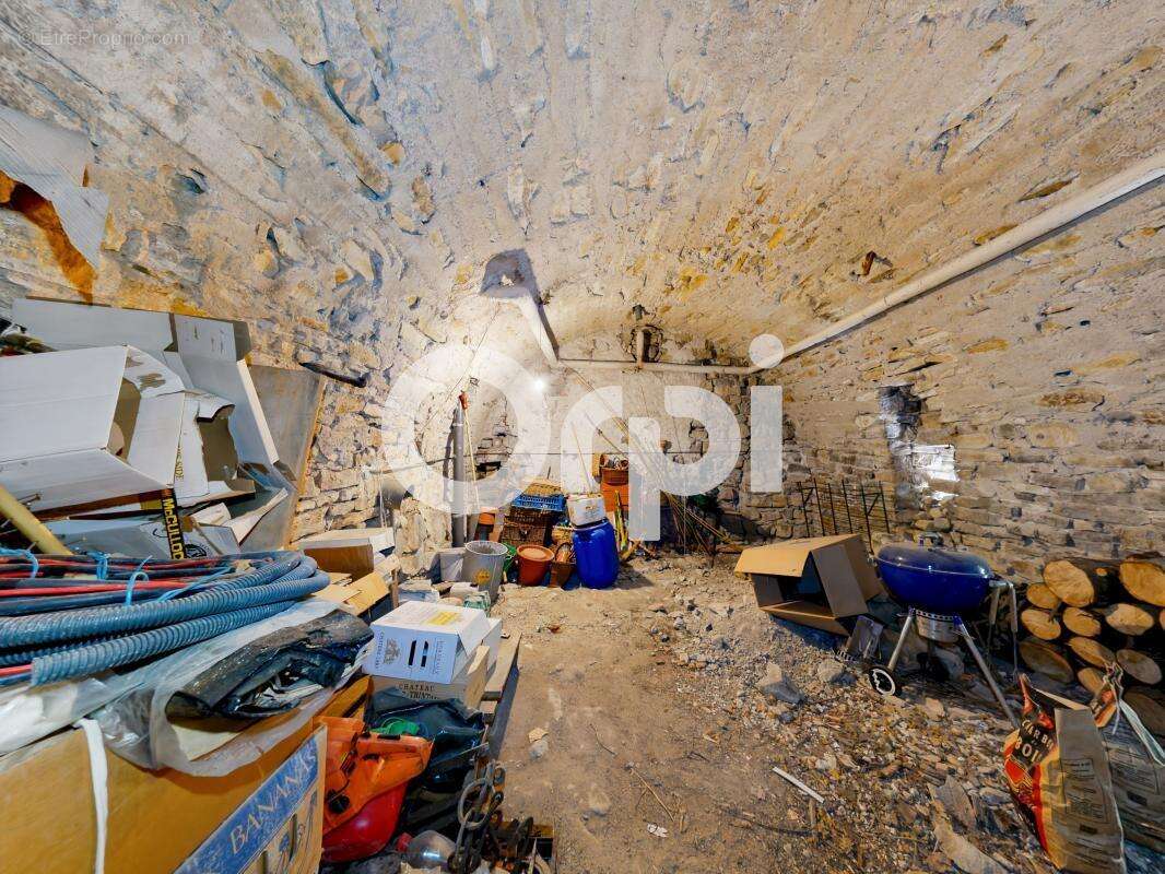 Maison à GROSPIERRES