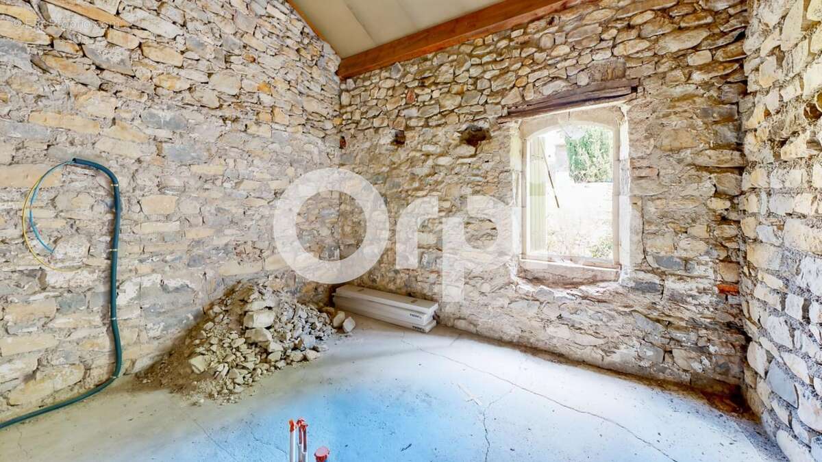 Maison à GROSPIERRES