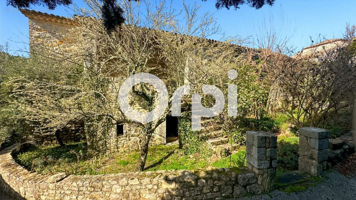 Maison à GROSPIERRES