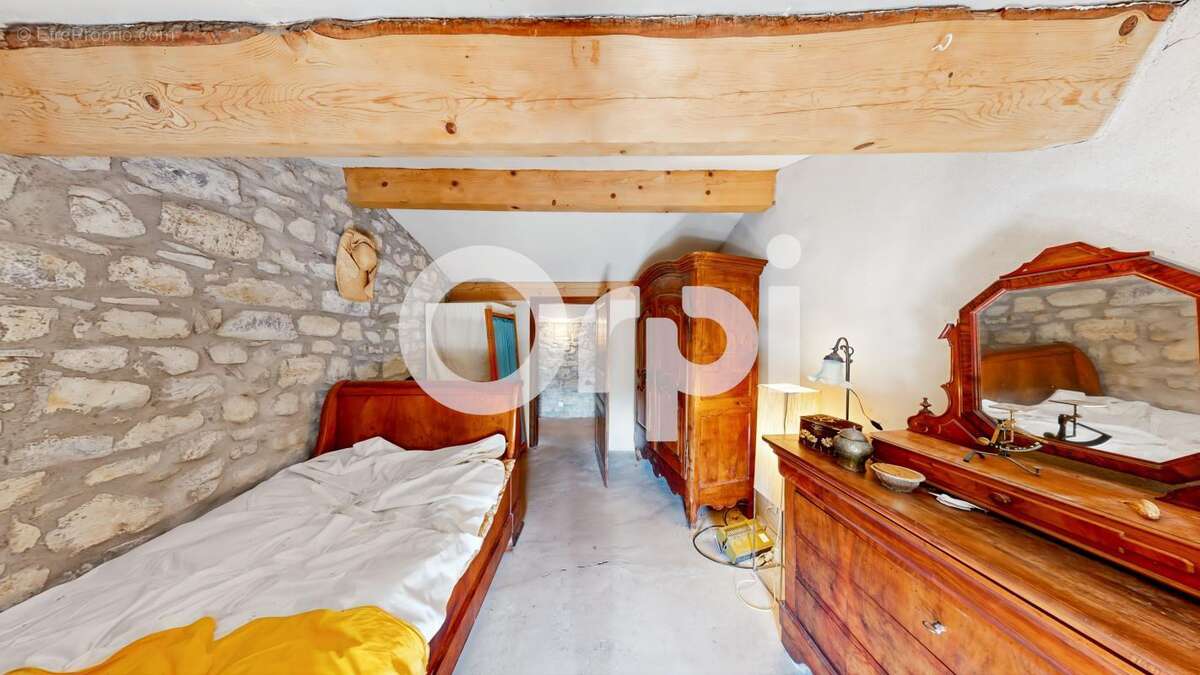 Maison à GROSPIERRES