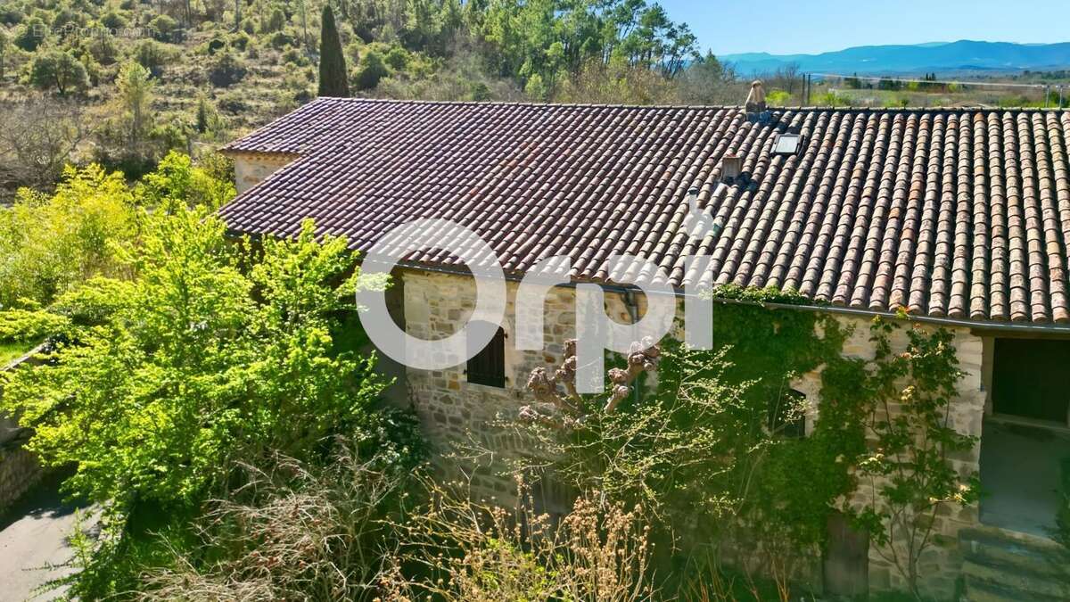 Maison à GROSPIERRES