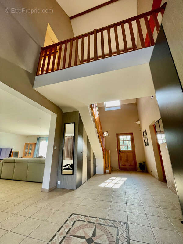 Maison à CRECY-LA-CHAPELLE