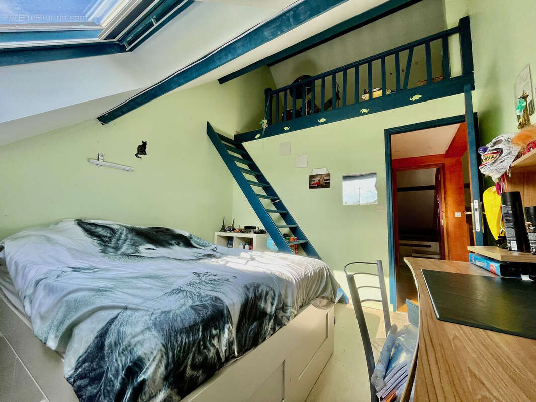 Maison à CRECY-LA-CHAPELLE