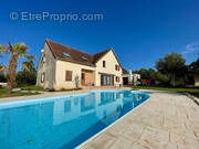 Maison à CRECY-LA-CHAPELLE