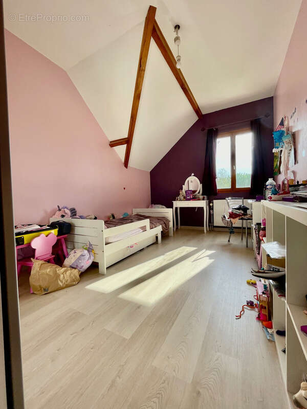 Maison à CRECY-LA-CHAPELLE