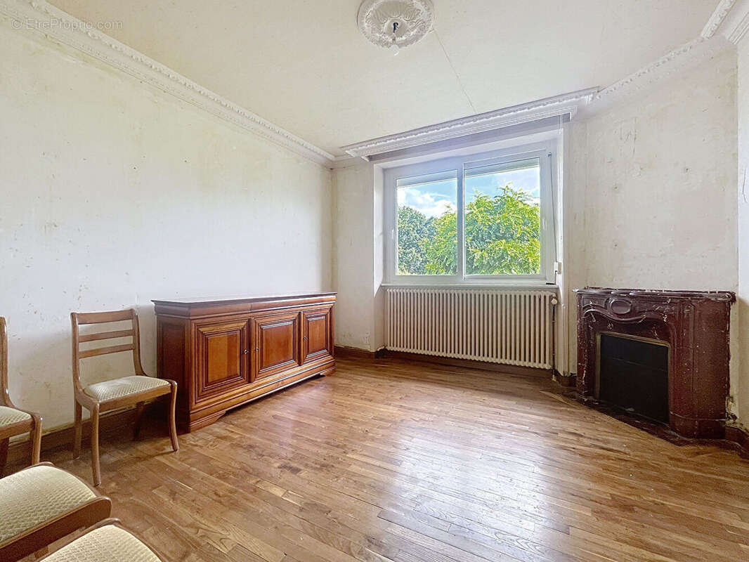 Maison à SAINT-MALO-DES-TROIS-FONTAINES