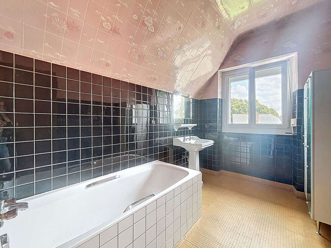 Maison à SAINT-MALO-DES-TROIS-FONTAINES