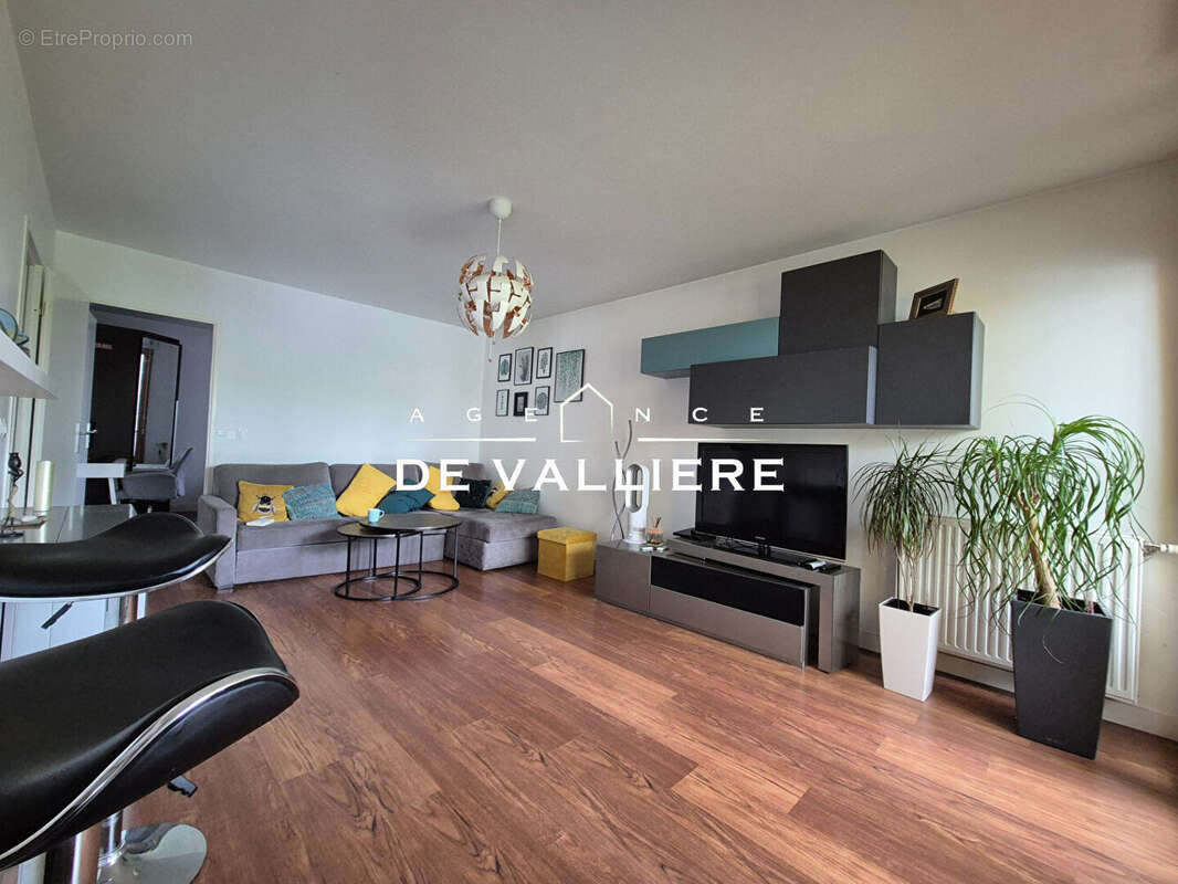Appartement à NANTERRE