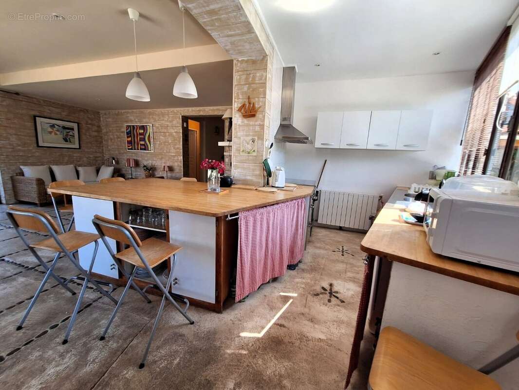 Maison à SAINT-CYPRIEN