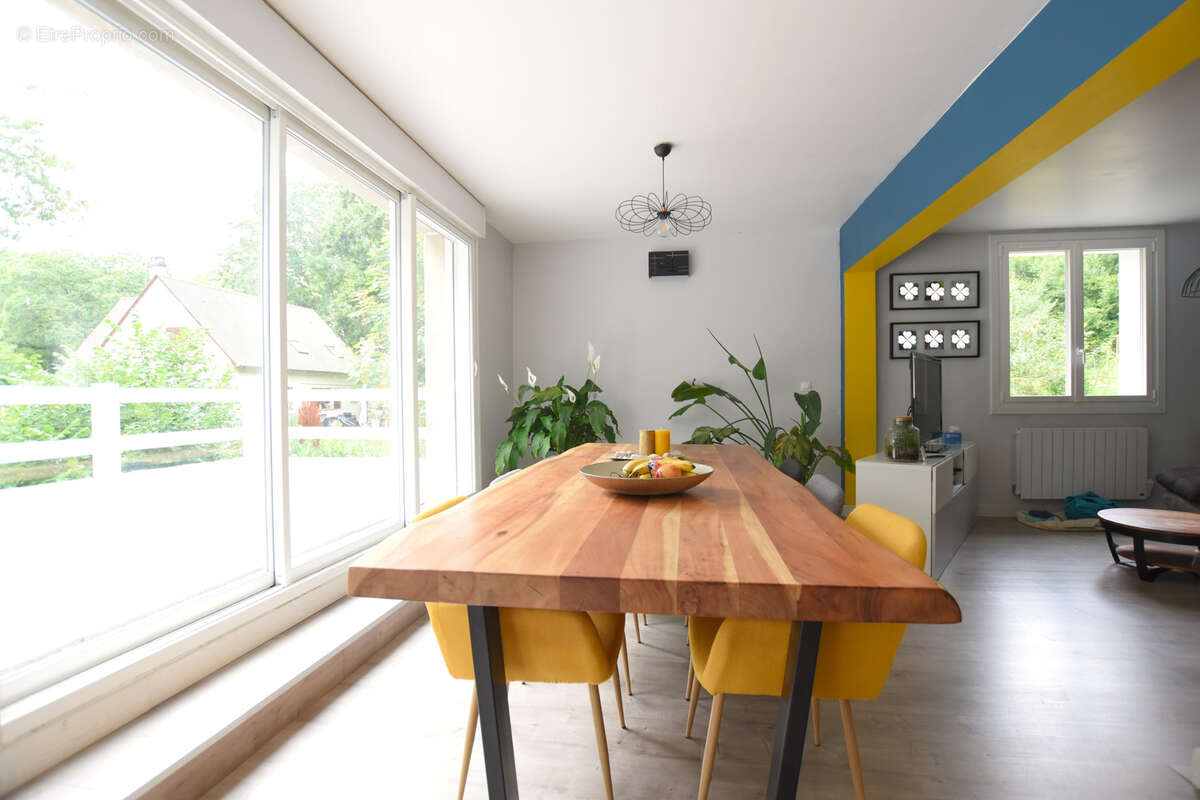 Maison à LES ESSARTS-LE-ROI