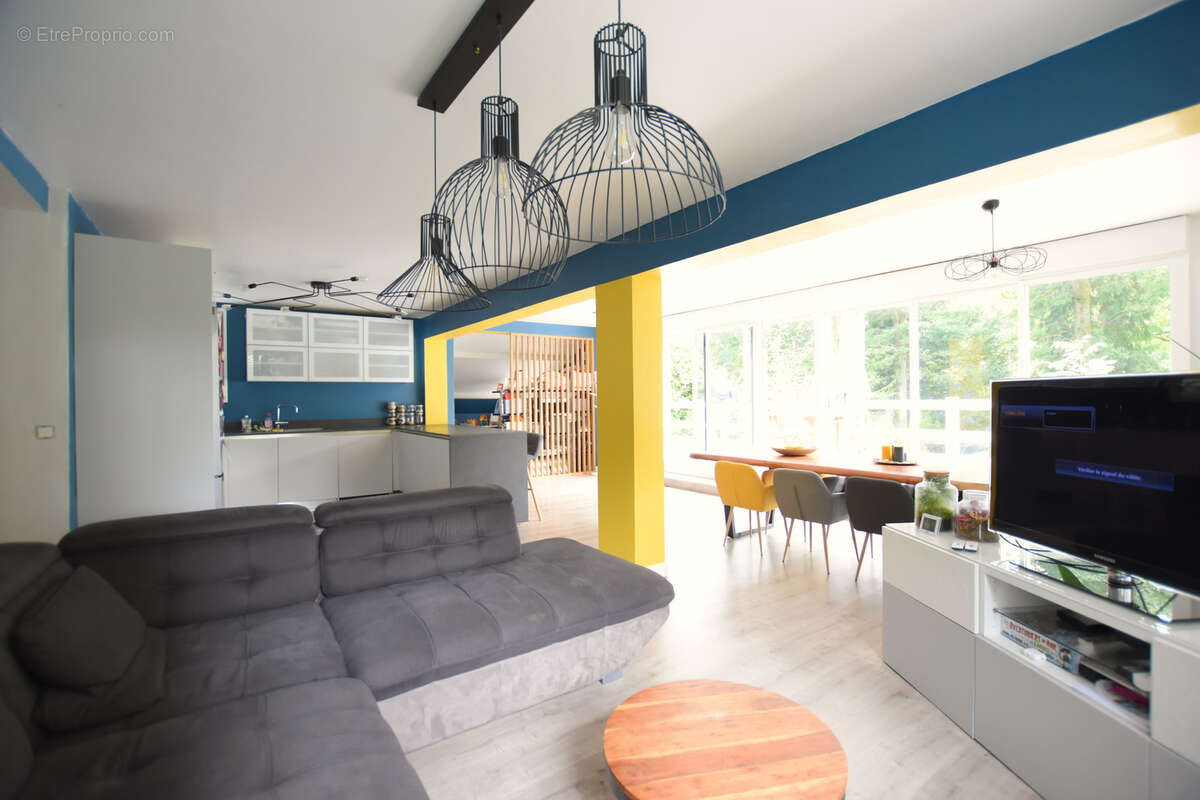 Maison à LES ESSARTS-LE-ROI