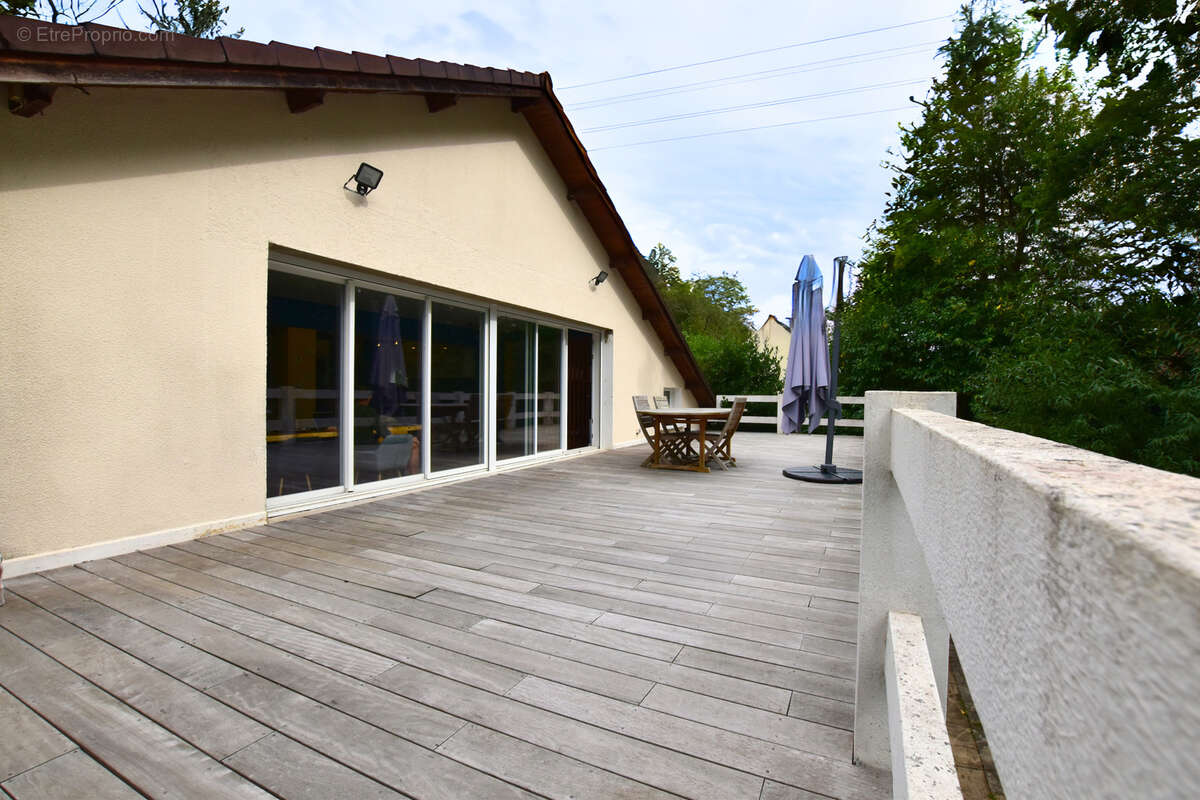 Maison à LES ESSARTS-LE-ROI