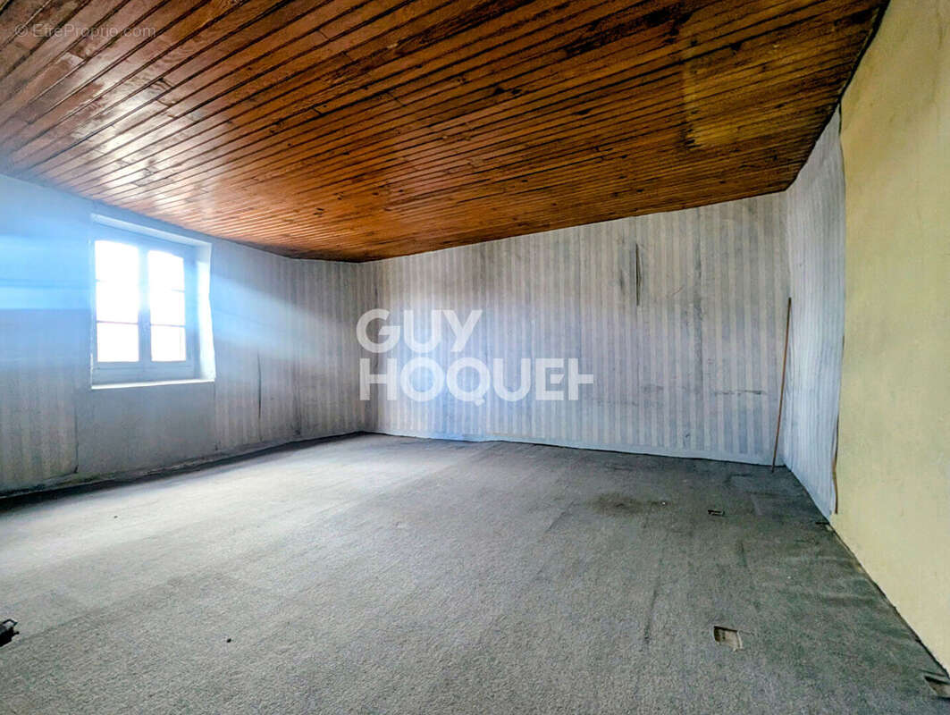 Maison à PONT-DU-CHATEAU