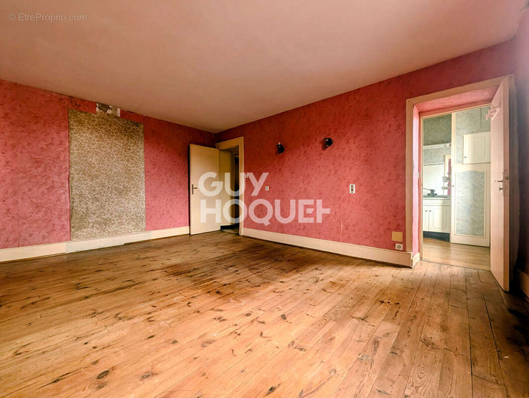 Maison à PONT-DU-CHATEAU