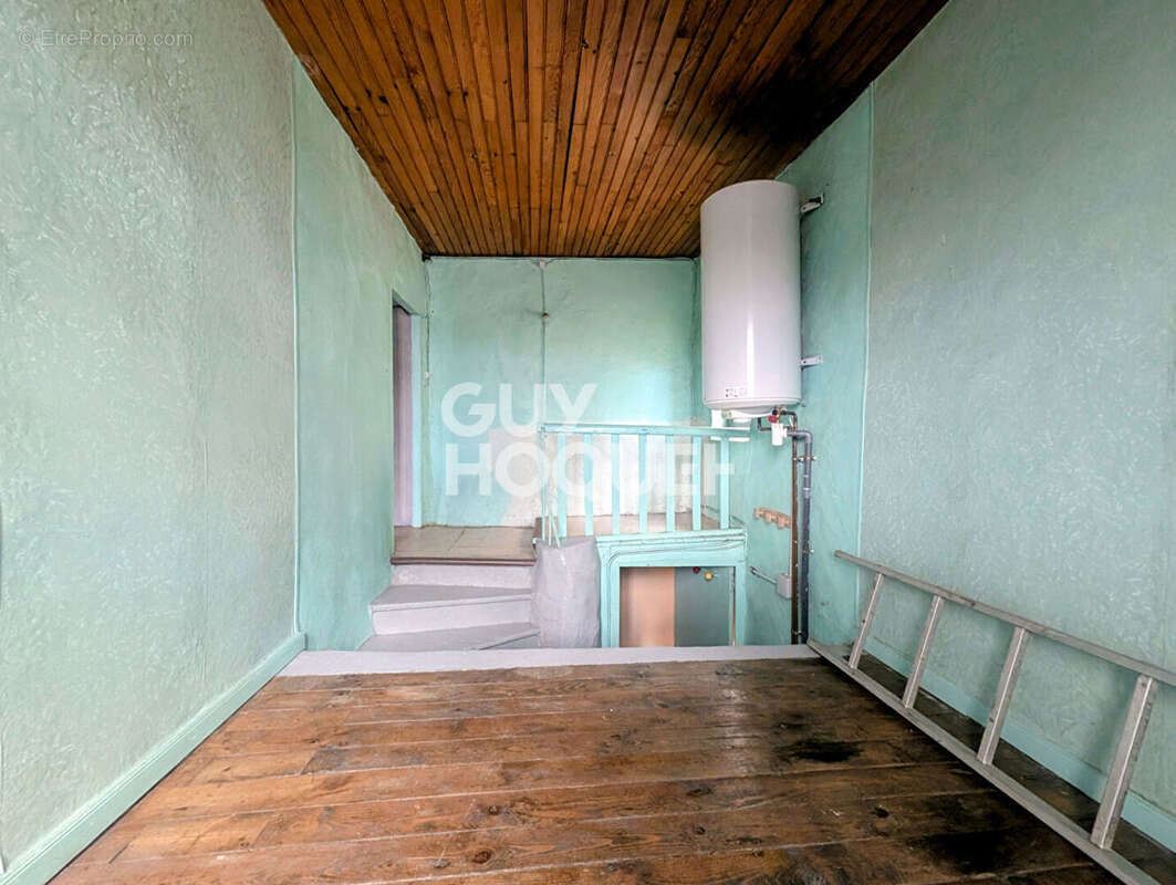 Maison à PONT-DU-CHATEAU