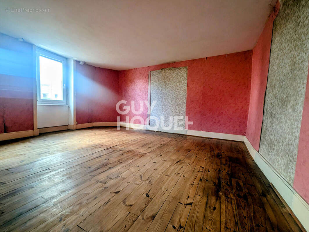 Maison à PONT-DU-CHATEAU