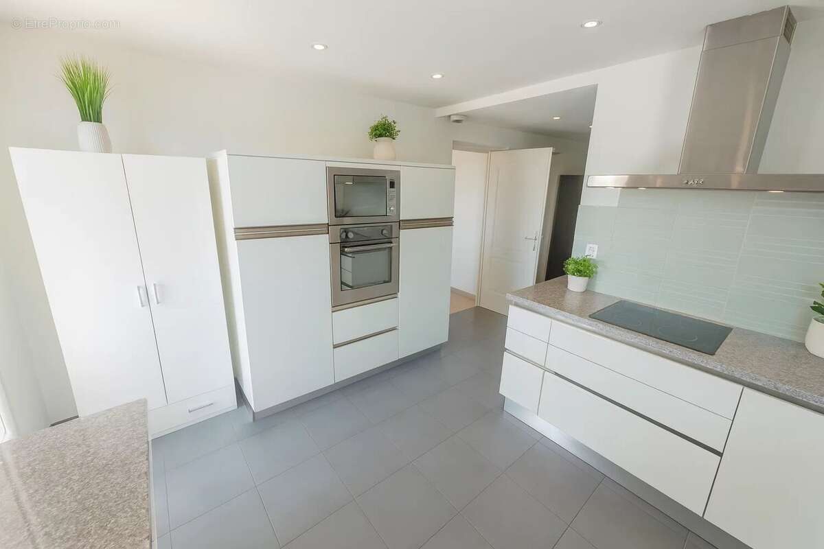 Maison à MANDELIEU-LA-NAPOULE