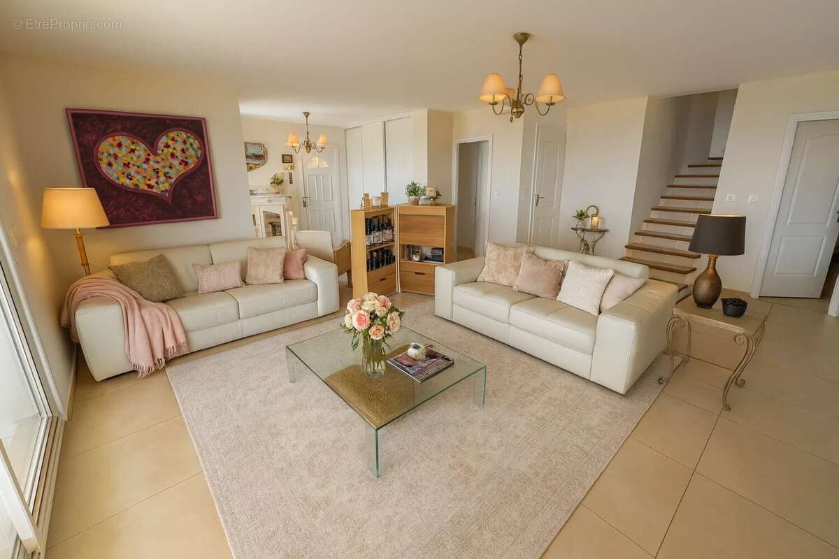 Maison à MANDELIEU-LA-NAPOULE