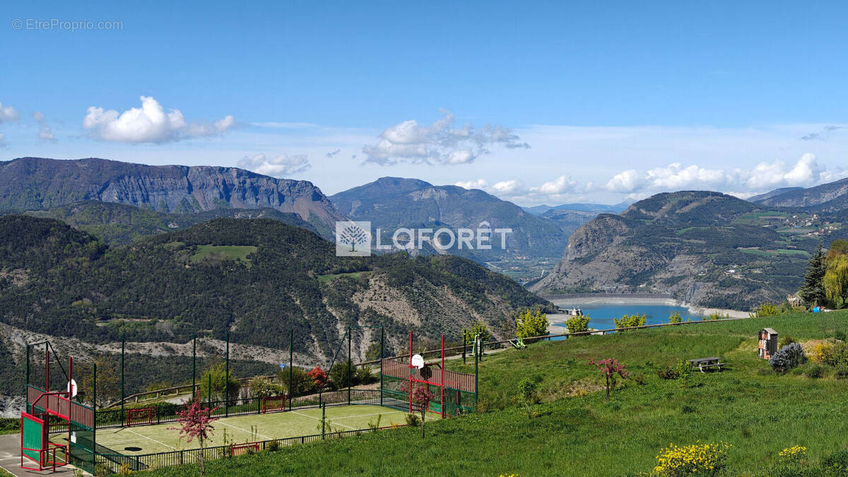 Maison à LE SAUZE-DU-LAC