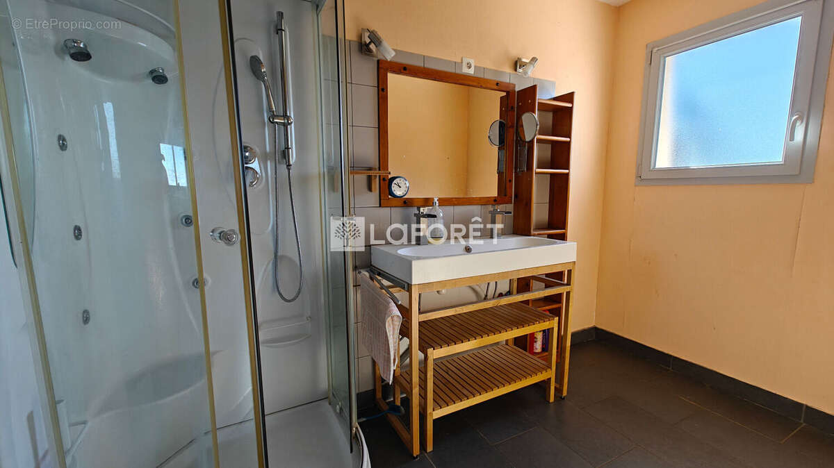 Maison à LE SAUZE-DU-LAC