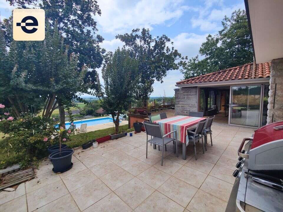 Maison à SERRES-MORLAAS