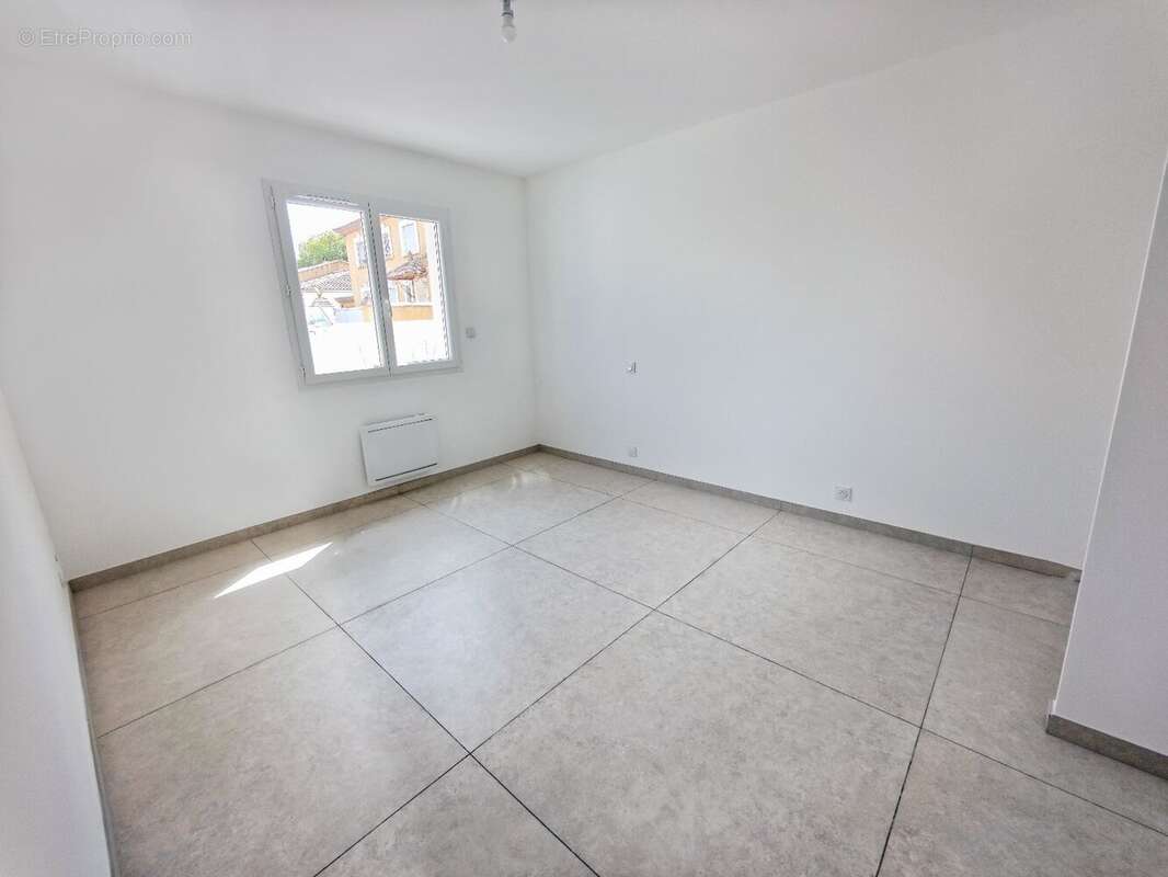 Maison à VILLENEUVE-LES-BEZIERS