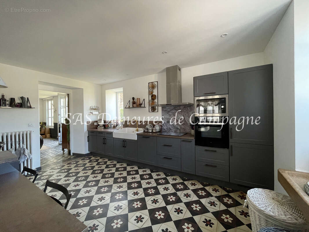 Maison à LES AIX-D&#039;ANGILLON