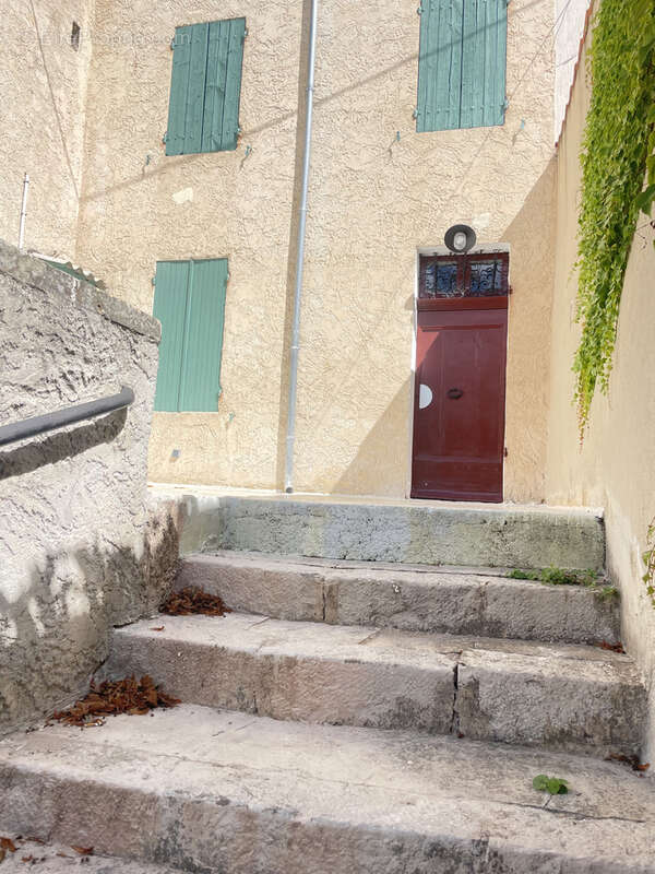 Maison à ROQUEVAIRE