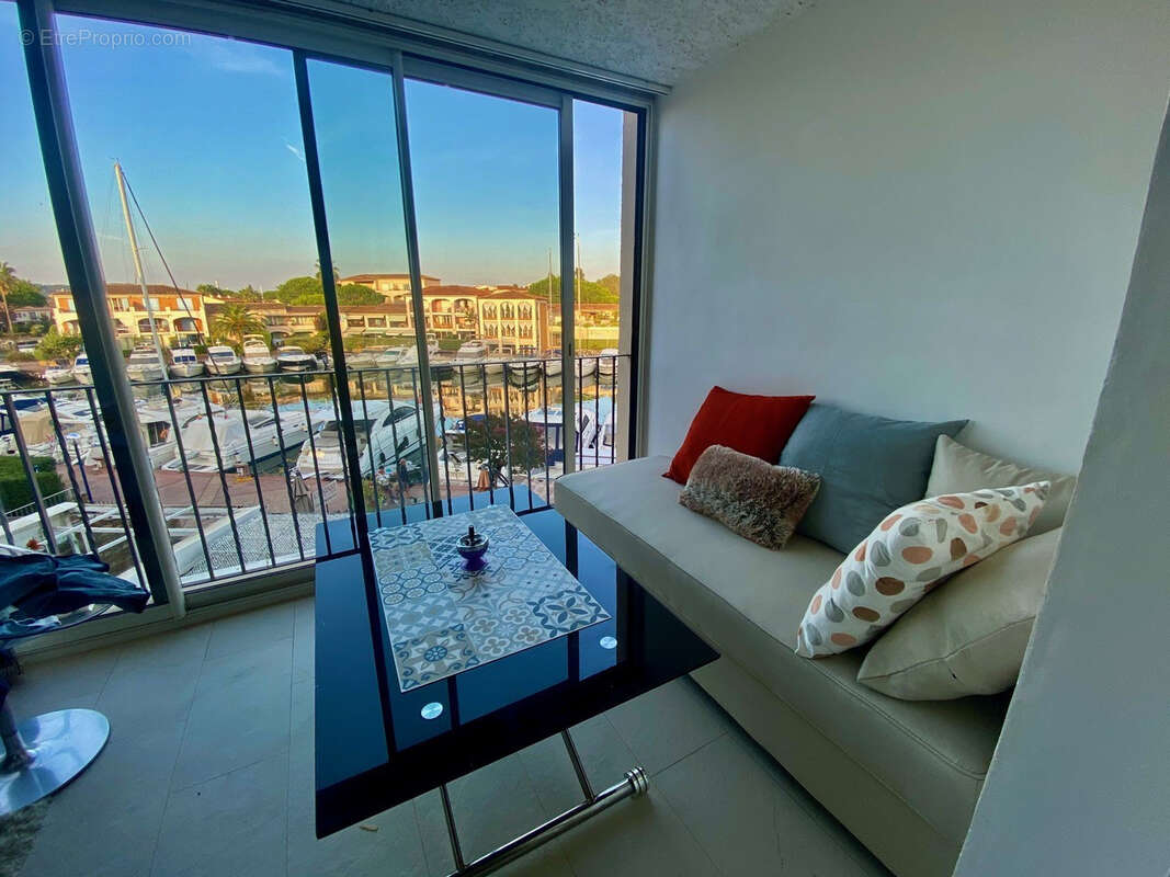 Appartement à COGOLIN