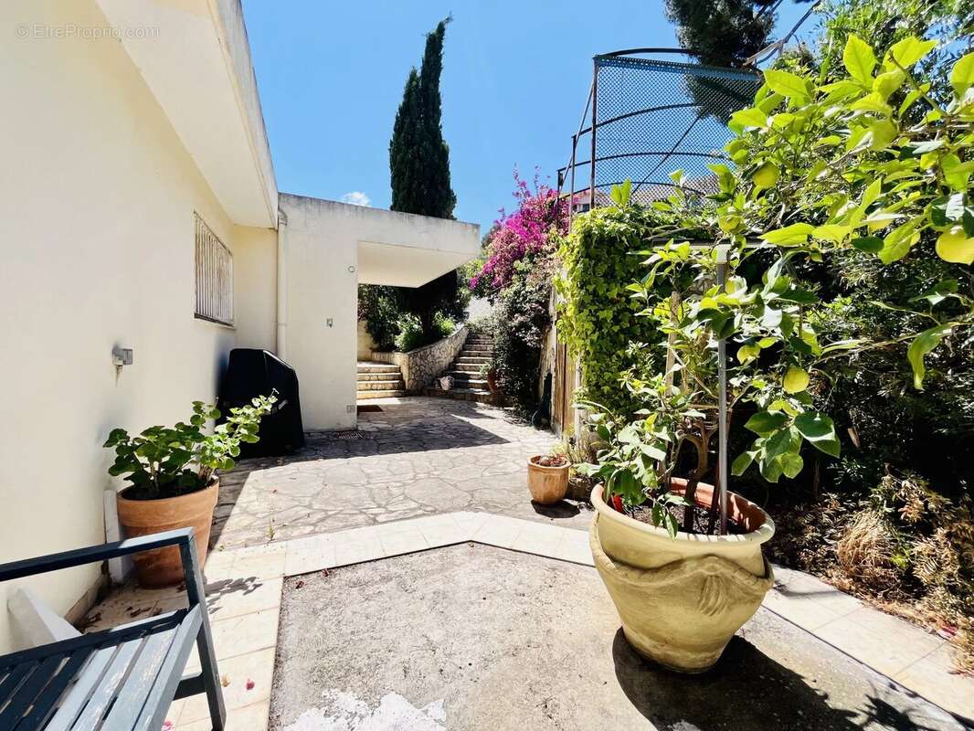 Appartement à VILLEFRANCHE-SUR-MER