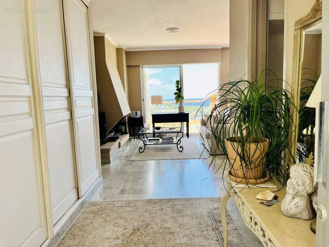 Appartement à VILLEFRANCHE-SUR-MER
