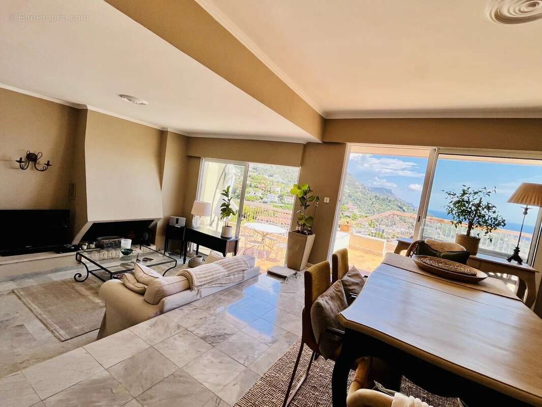 Appartement à VILLEFRANCHE-SUR-MER