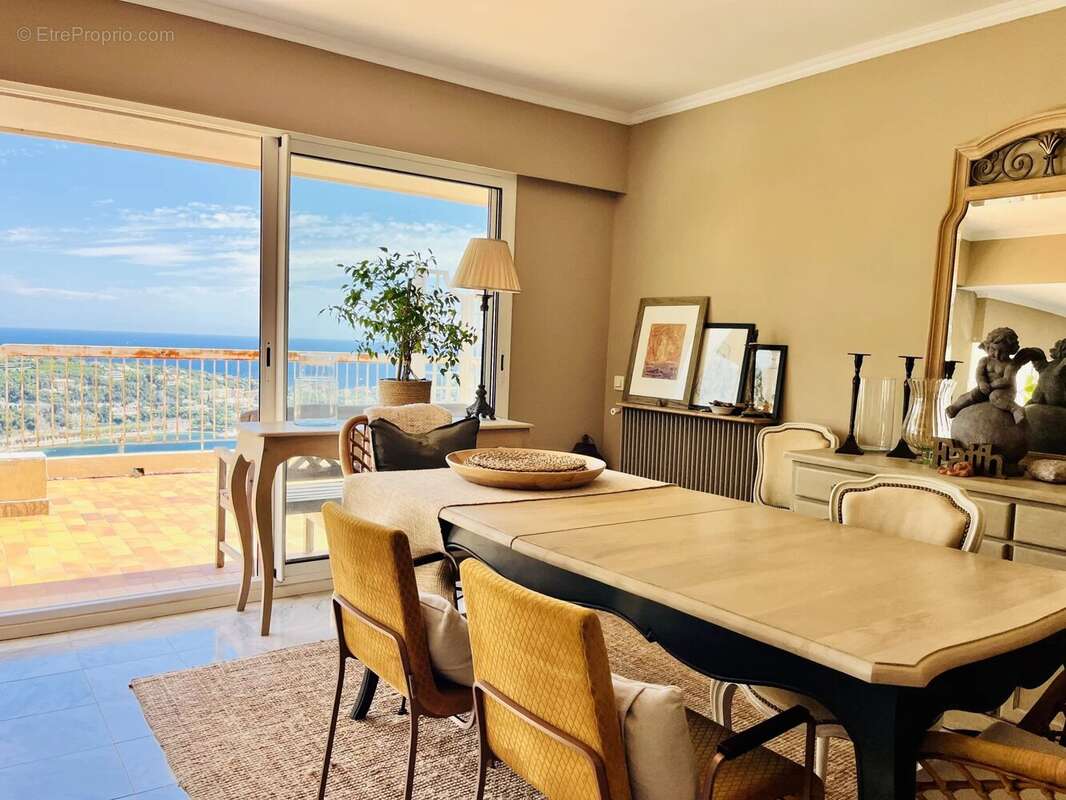 Appartement à VILLEFRANCHE-SUR-MER