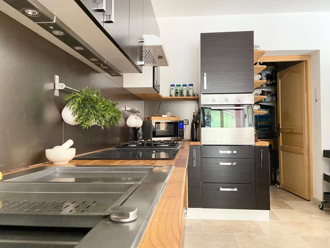 Maison à LABASTIDE-DE-VIRAC