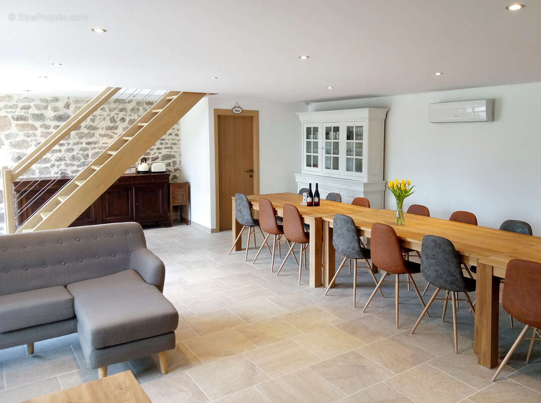 Maison à SAINT-PRIEST-DES-CHAMPS