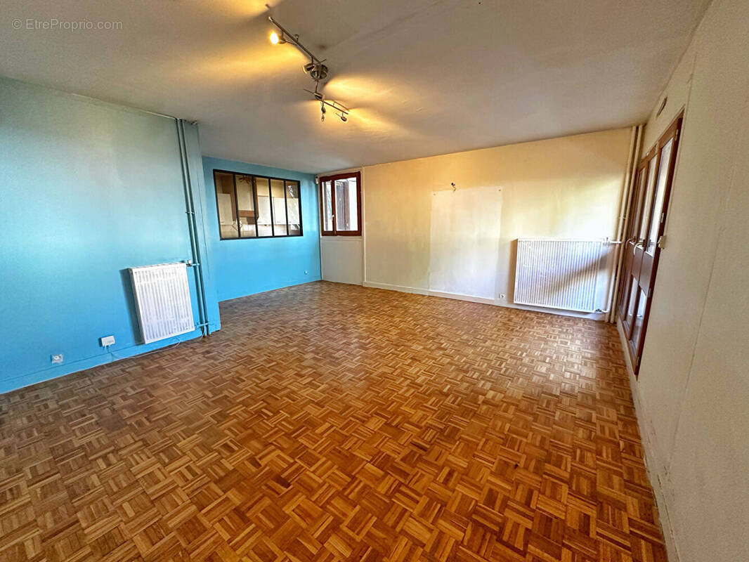 Appartement à NANTERRE